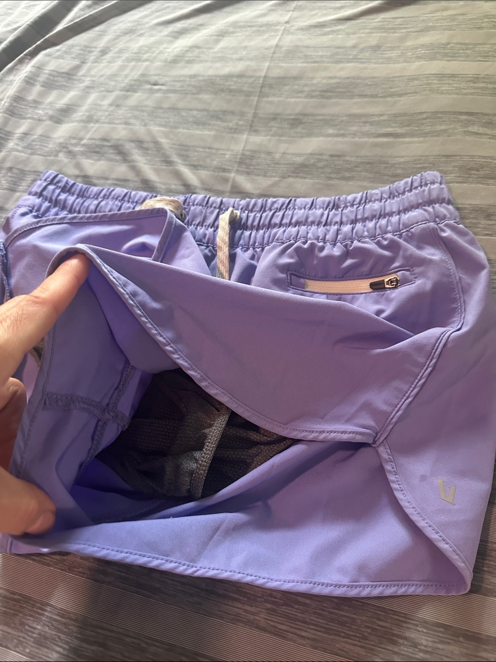 Vuori Women's Clementine Lavender Athletic Shorts with Drawstring Small - Picture 7 of 8